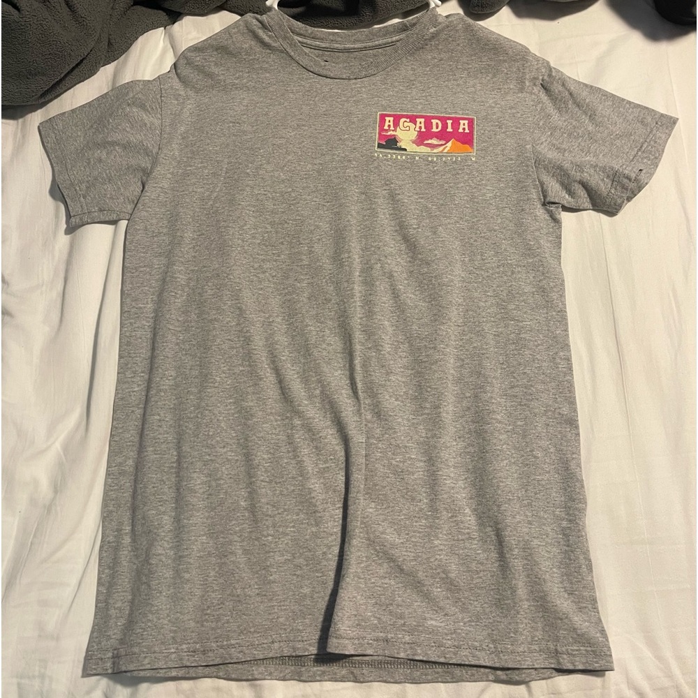 Acadia tee, good condition worn twice